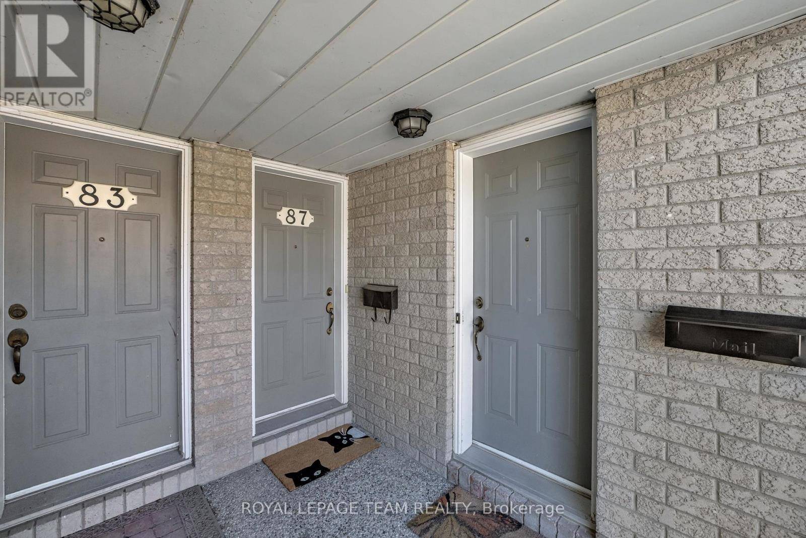 Ottawa, ON K2G6T9,85 Cresthaven DR #6
