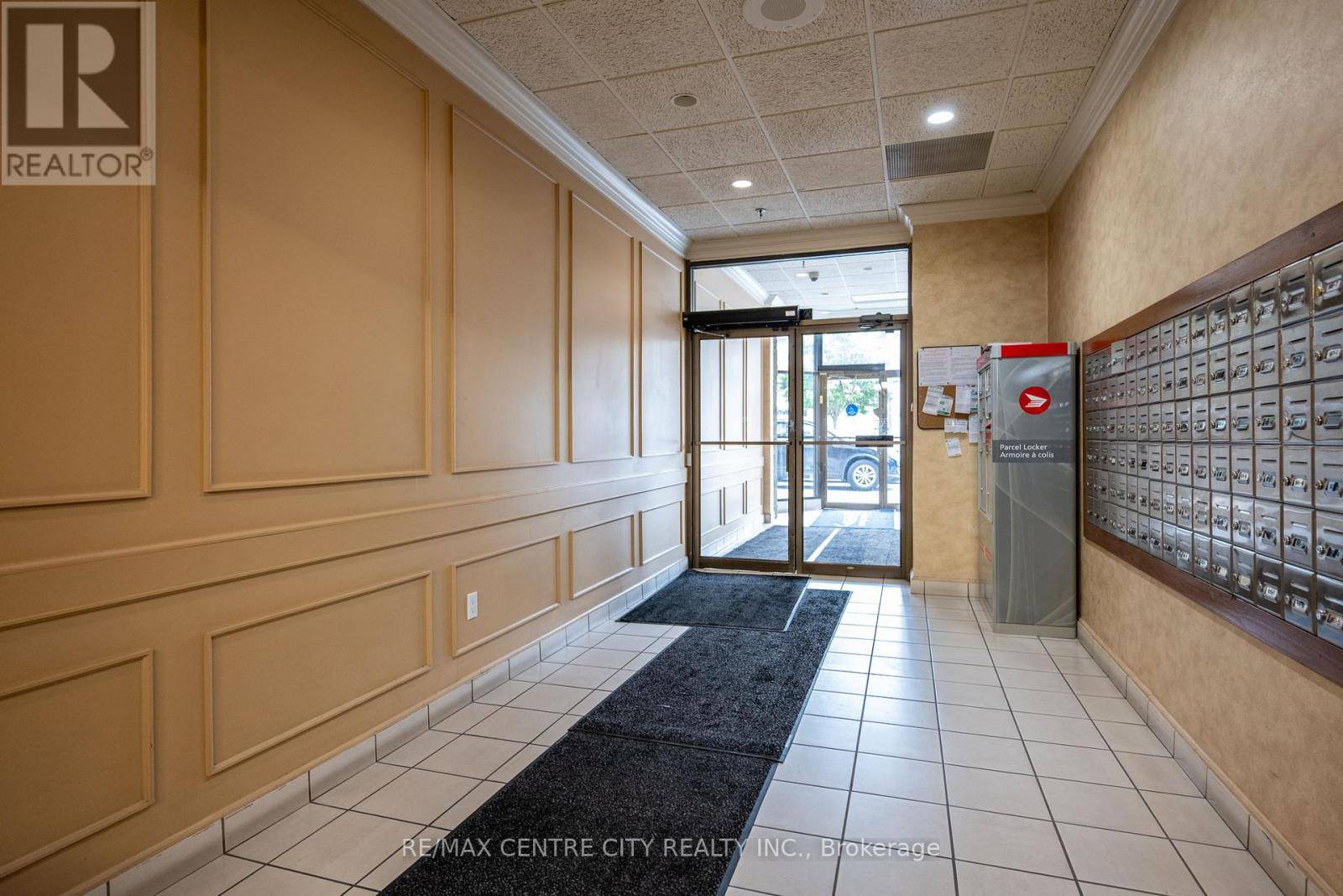London East (east K), ON N6B3L5,389 Dundas ST East #2108