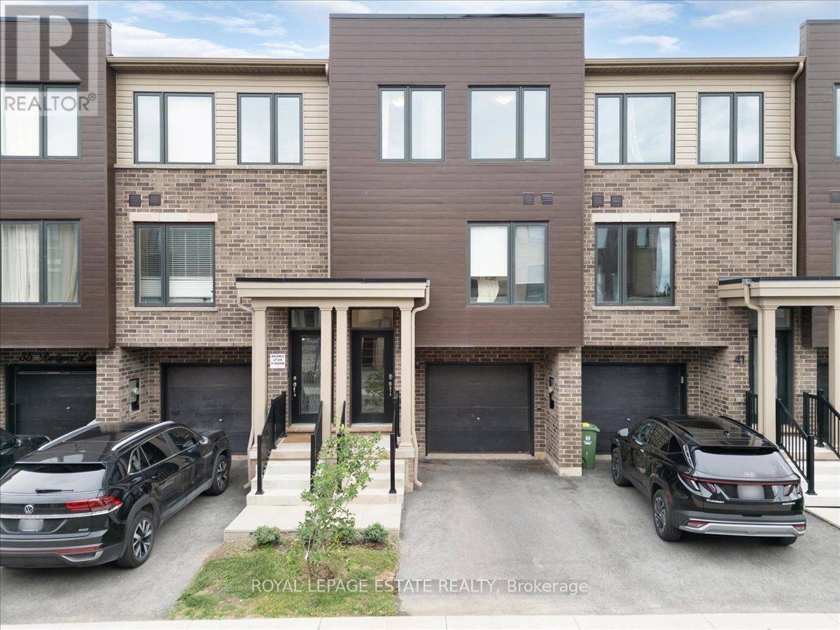 39 RADISON LANE, Hamilton (mcquesten), ON L8H0B5