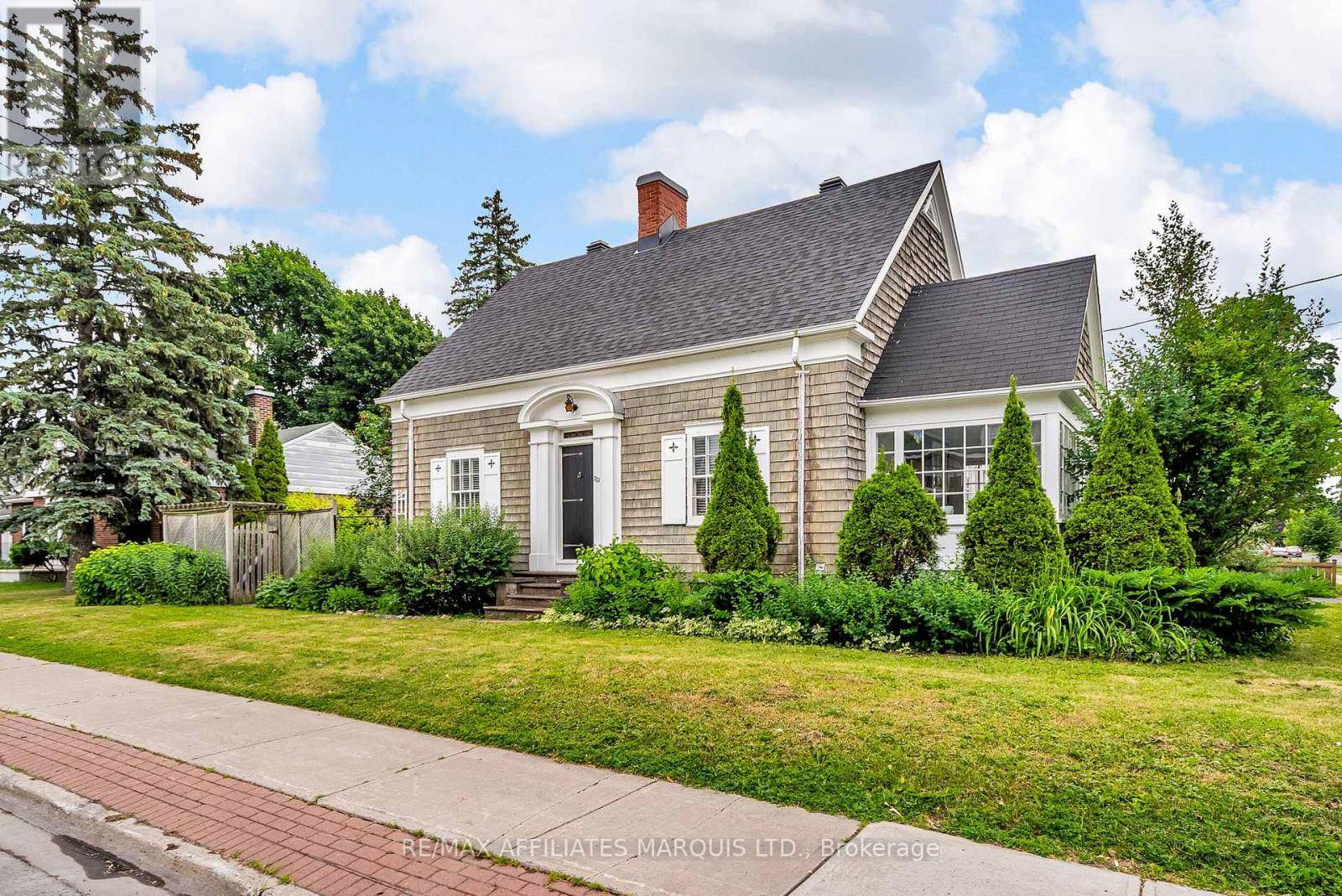 701 SECOND STREET E, Cornwall, ON K6H1Z9
