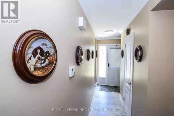 St. Catharines (vine/linwell), ON L2M3S4,151 Parnell RD #2