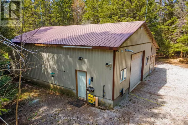 Northern Bruce Peninsula, ON N0H2M0,33 WOODSTOCK AVENUE