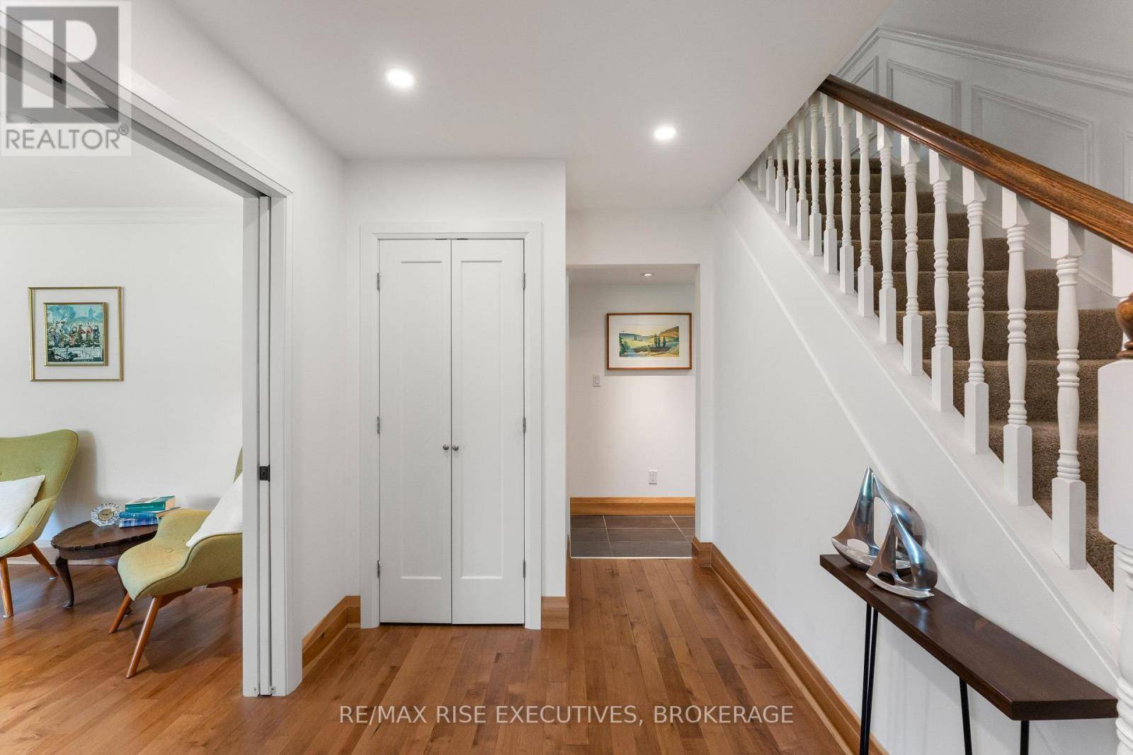 Kingston (central City West), ON K7M2B5,115 FAIRWAY HILL CRESCENT