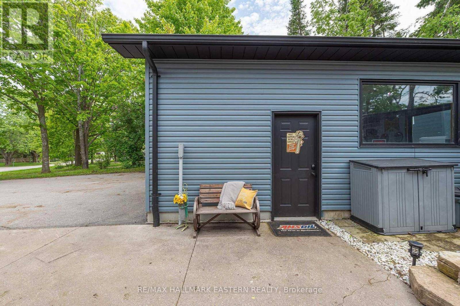 Kawartha Lakes (emily), ON K9J6X3,25 LAWRENCE STREET S