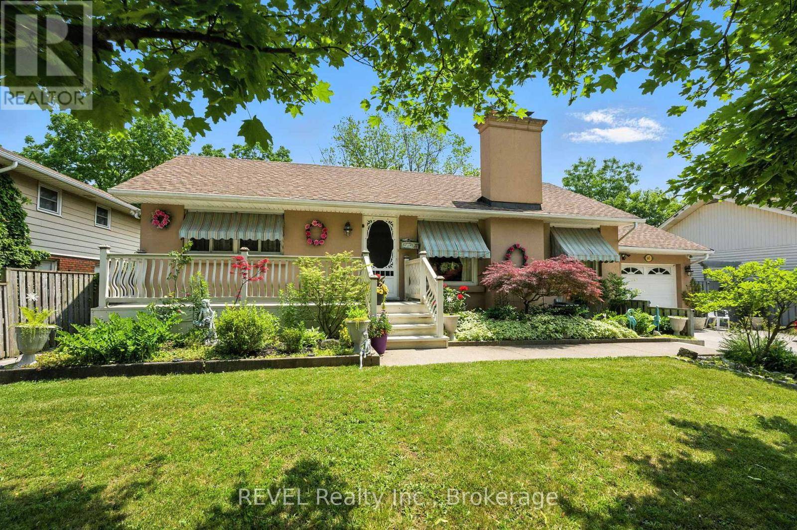 147 VILLAGE ROAD, St. Catharines (glendale/glenridge), ON L2T3C4