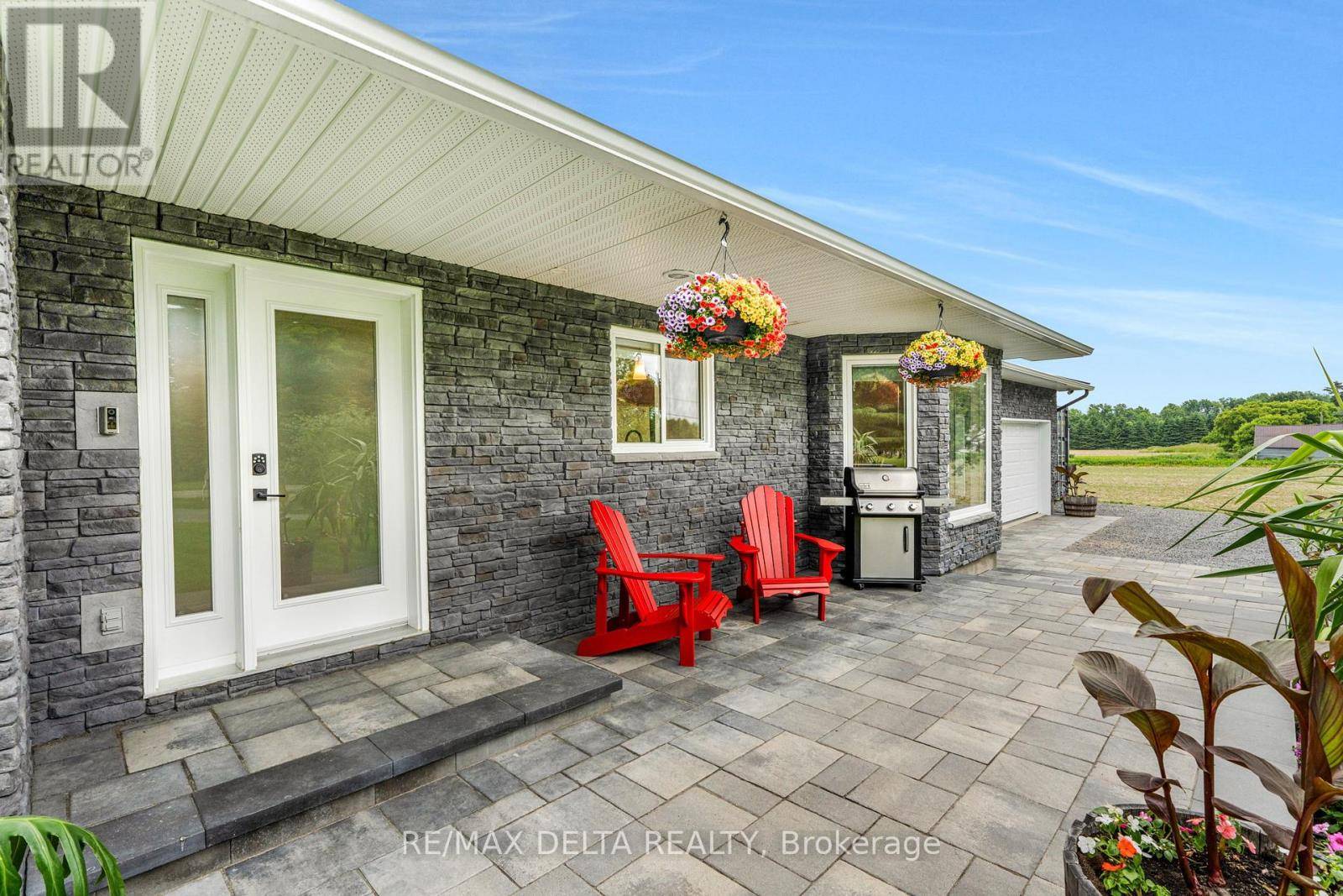 North Dundas, ON K0C2H0,12271 COUNTY RD 5 ROAD