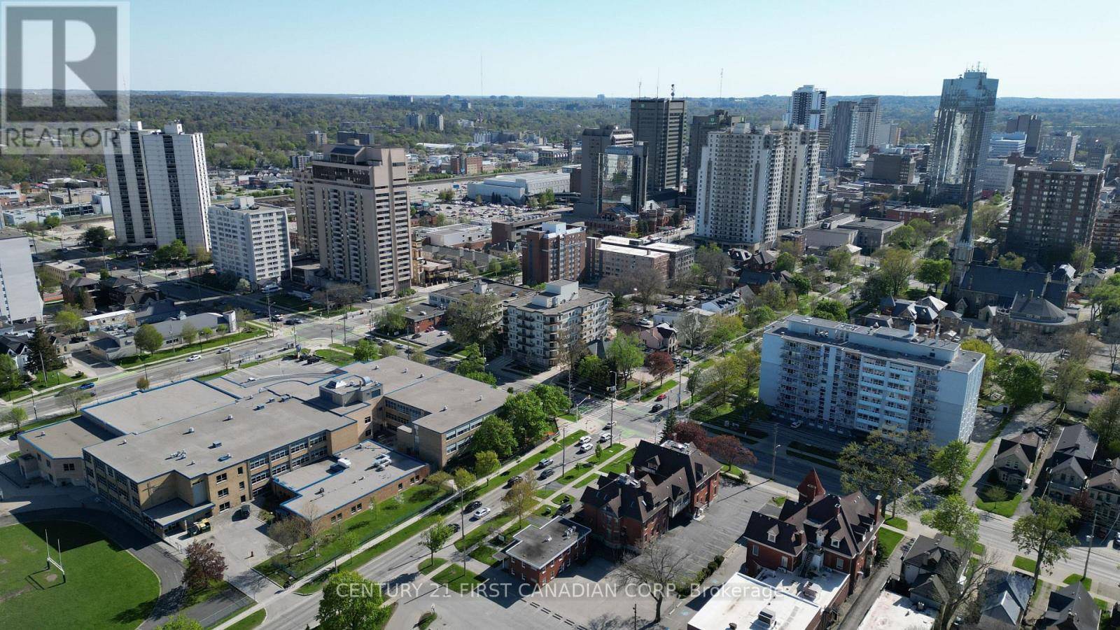 London East (east F), ON N6B2T2,435 Colborne ST #208