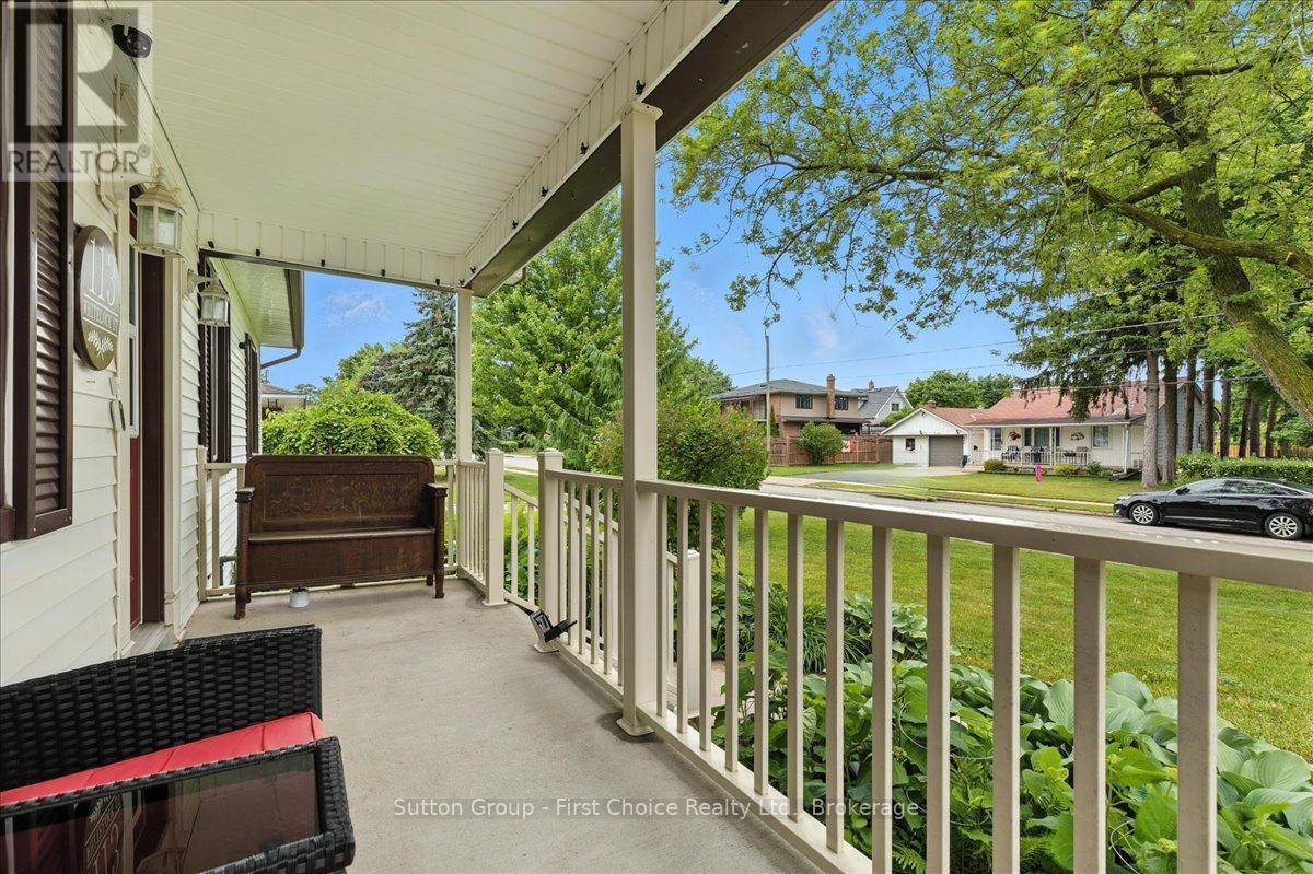 Stratford, ON N5A1T2,113 WHITELOCK STREET S