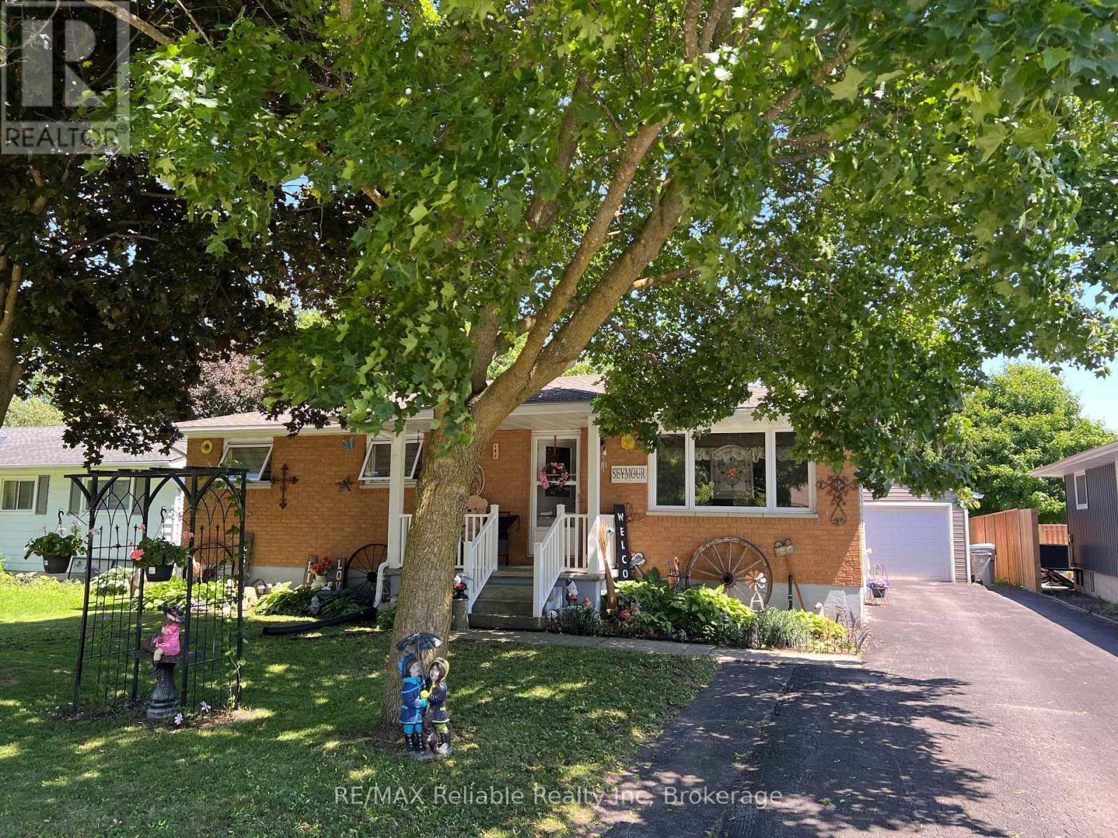 Huron East (seaforth), ON N0K1W0,182 JARVIS STREET S