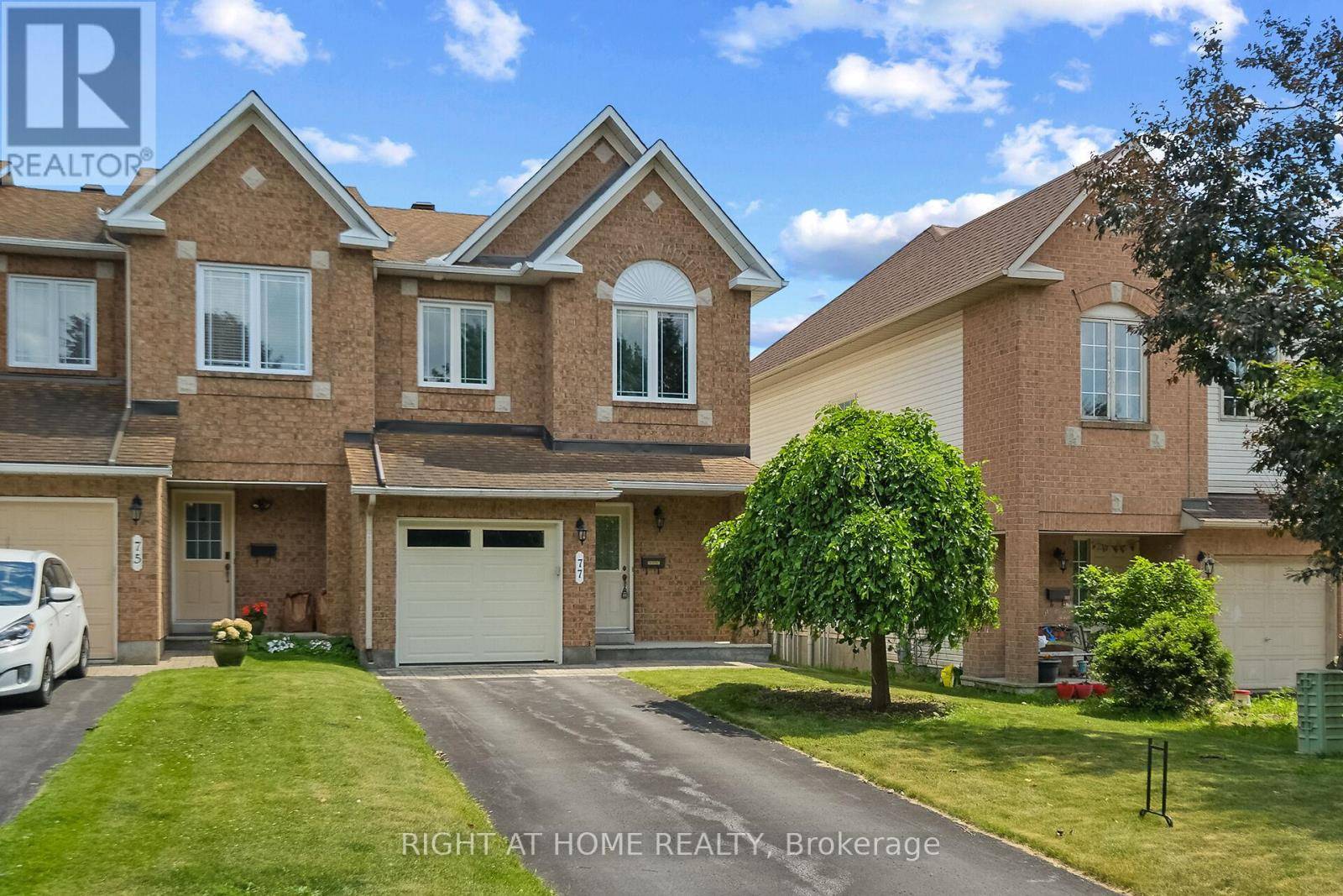 Ottawa, ON K2M2R7,77 FLOWERTREE CRESCENT