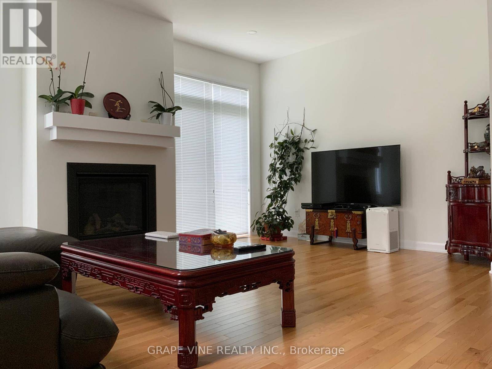 Ottawa, ON K2J6V5,22 DALKEY WAY