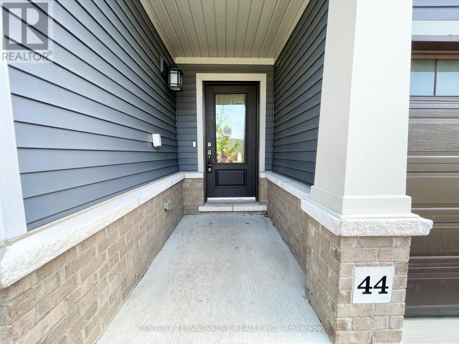 Niagara Falls (lyons Creek), ON L2G0A4,4311 Mann ST #44