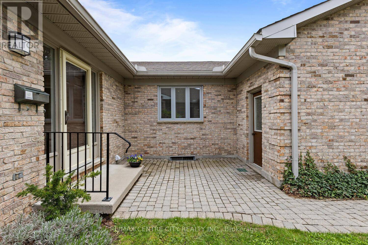 London North (north G), ON N5X3P1,14 Doon DR #37