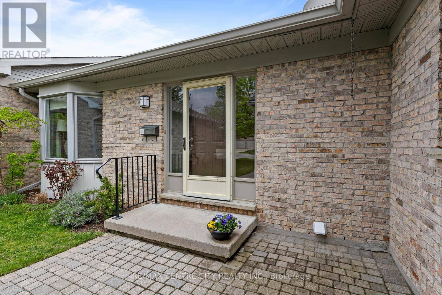 London North (north G), ON N5X3P1,14 Doon DR #37