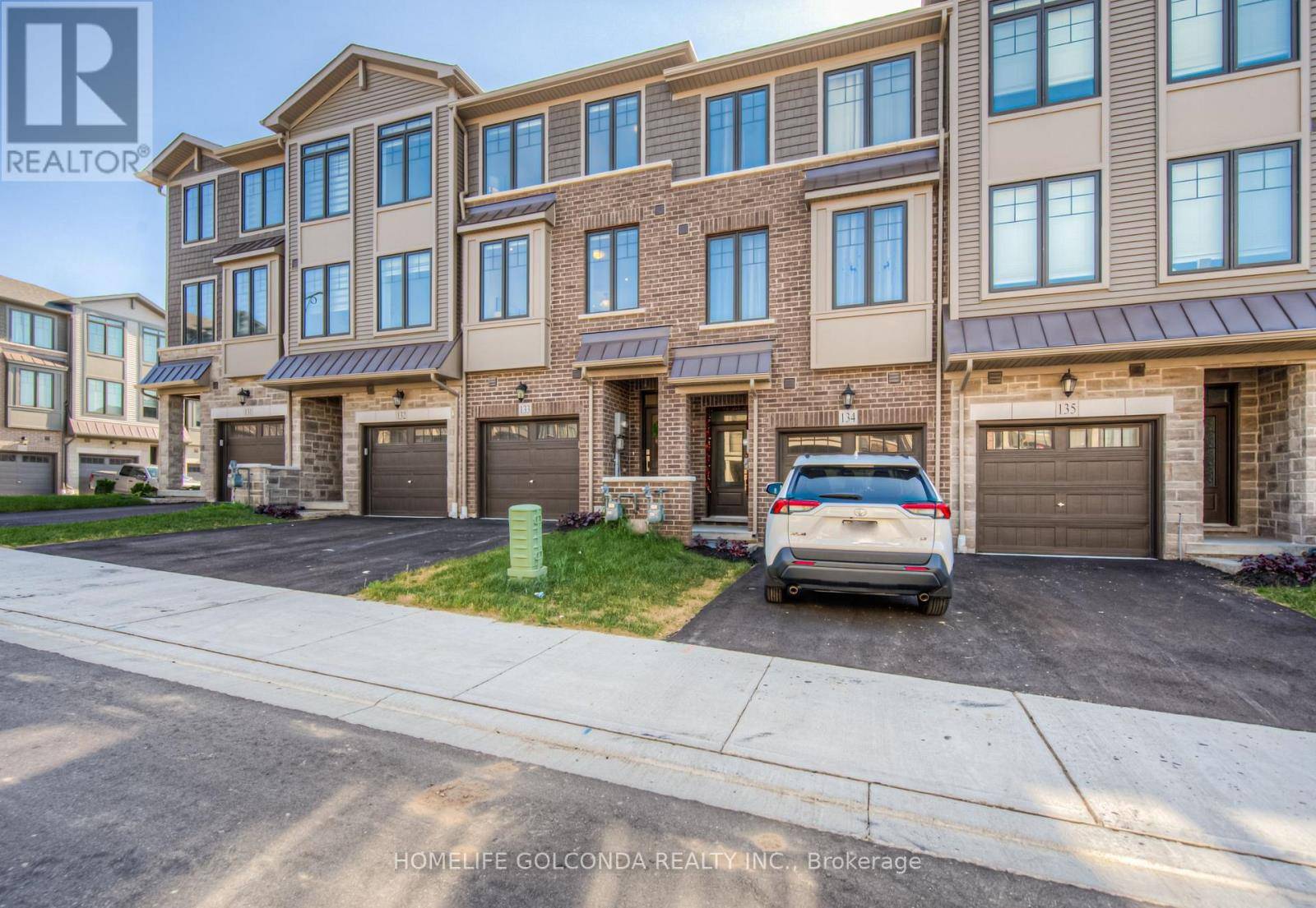 Cambridge, ON N1R0C6,10 BIRMINGHAM DR. 133 DRIVE