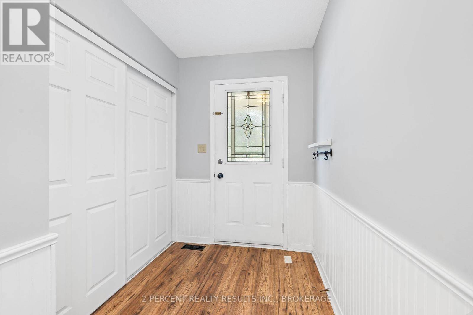 Kingston (east Gardiners Rd), ON K7M8L6,800 LITTLESTONE CRESCENT