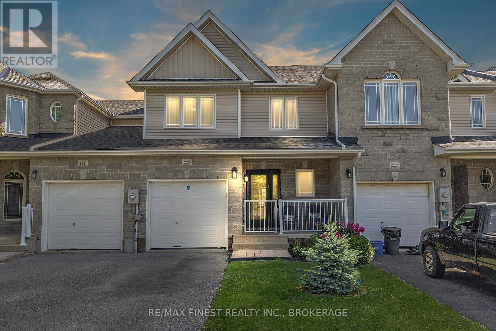 2225 SWANFIELD STREET, Kingston (east Gardiners Rd), ON K7M0A8