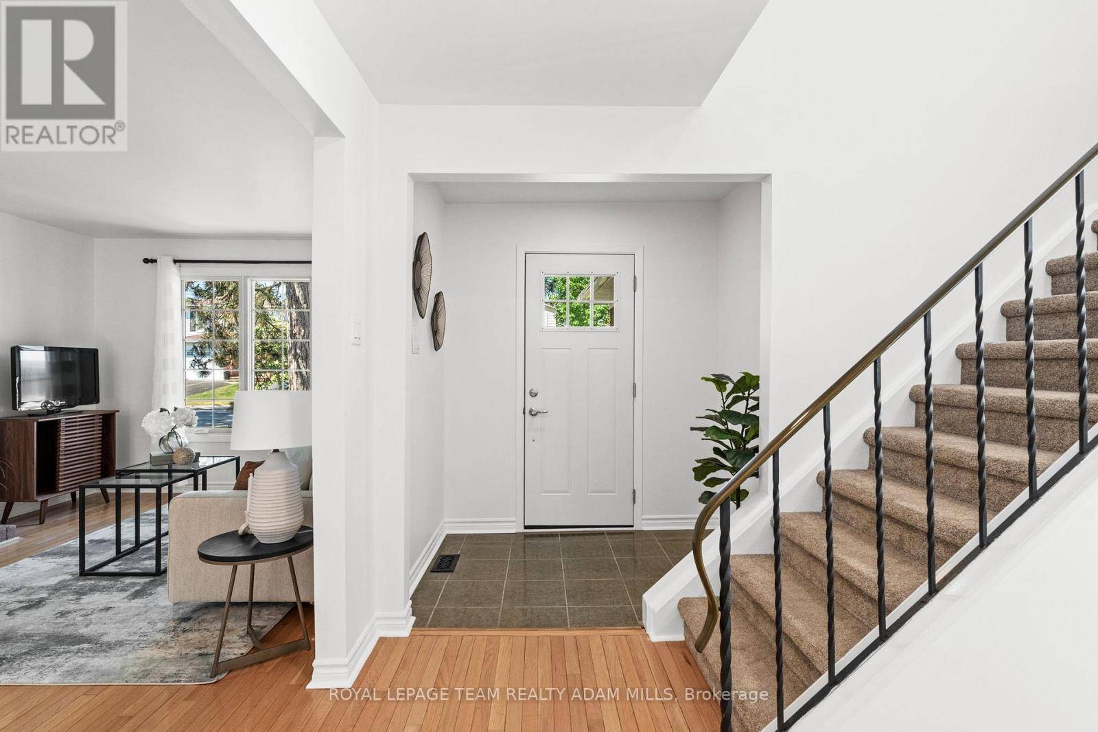 Ottawa, ON K1C2B2,1205 ST. MORITZ COURT