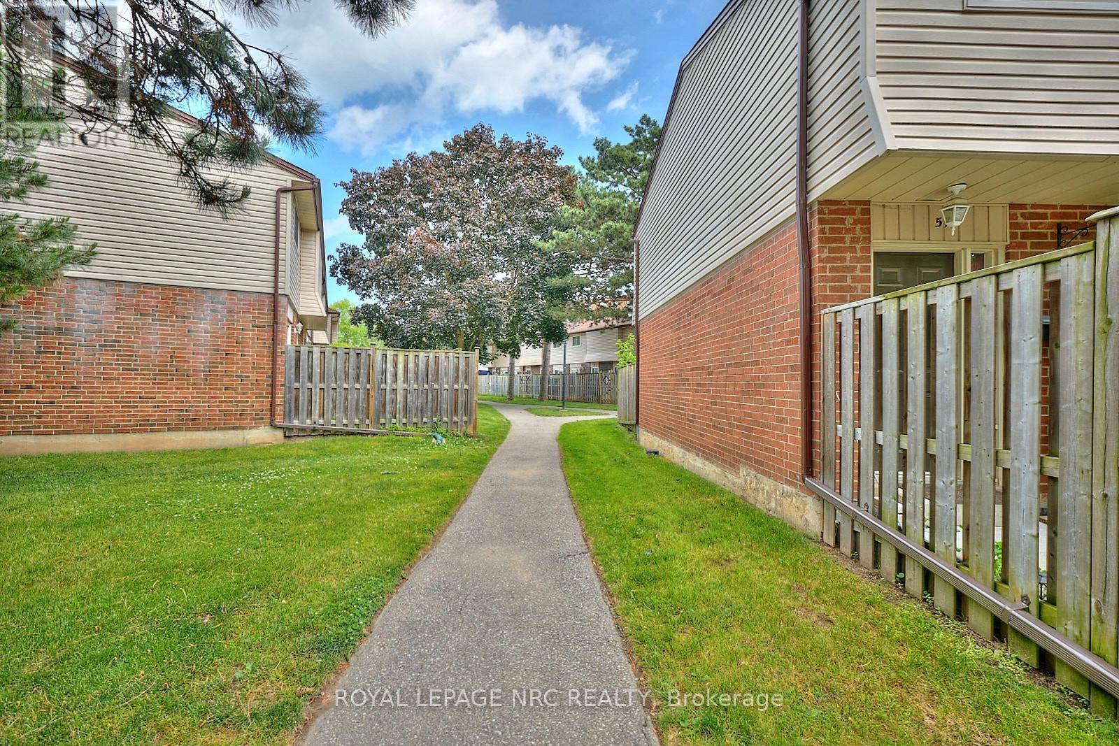 St. Catharines (bunting/linwell), ON L2M6W5,2 WEIDEN ST #22