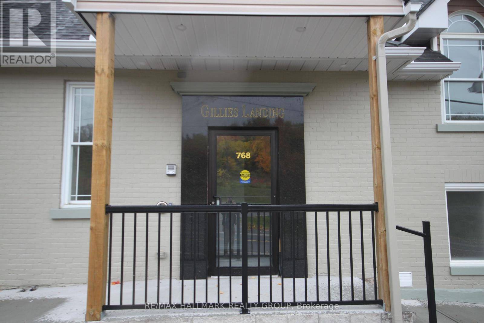 Mcnab/braeside, ON K0A1G0,768 Usborne ST #7