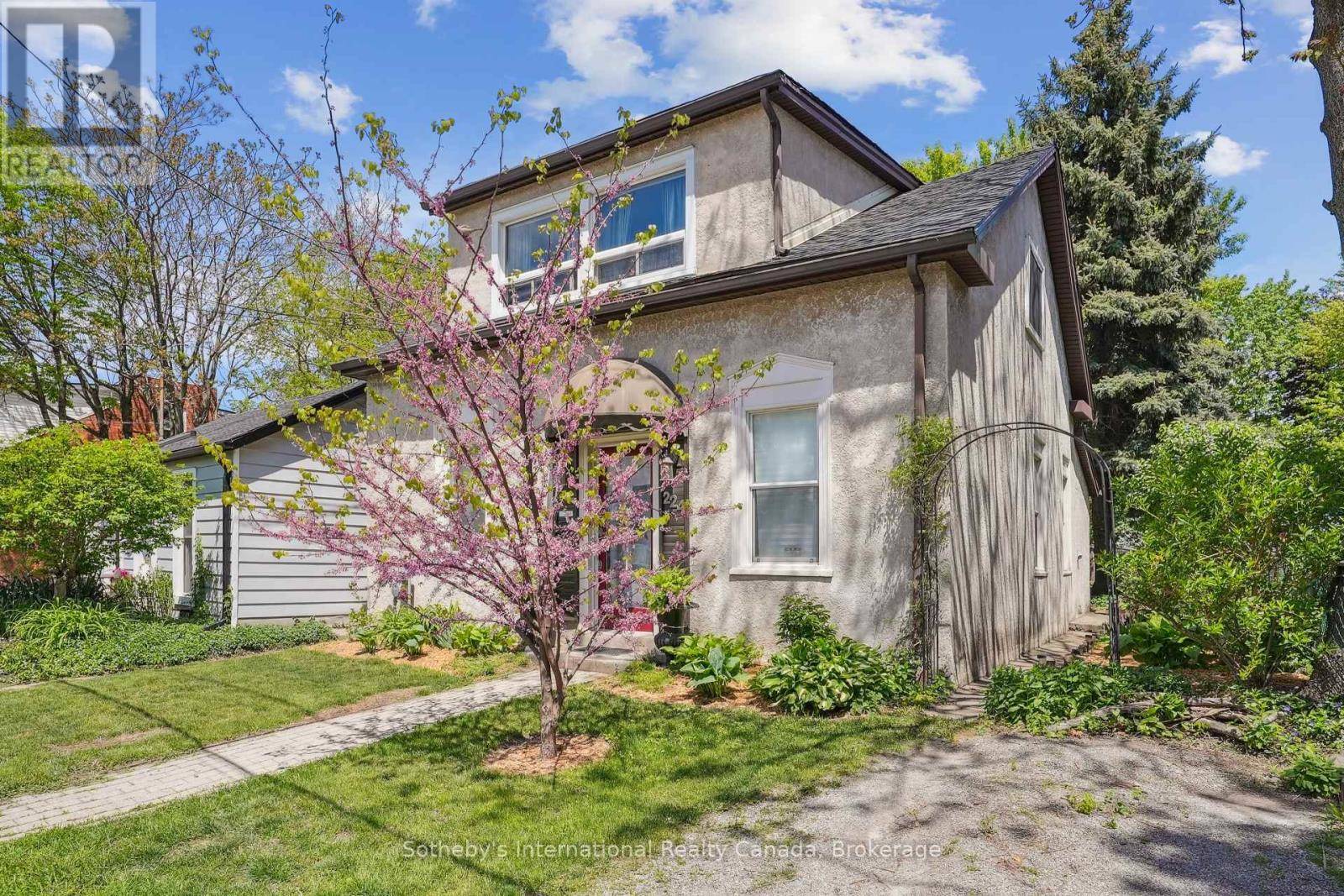 Hamilton (strathcona), ON L8R1S7,224 NAPIER STREET