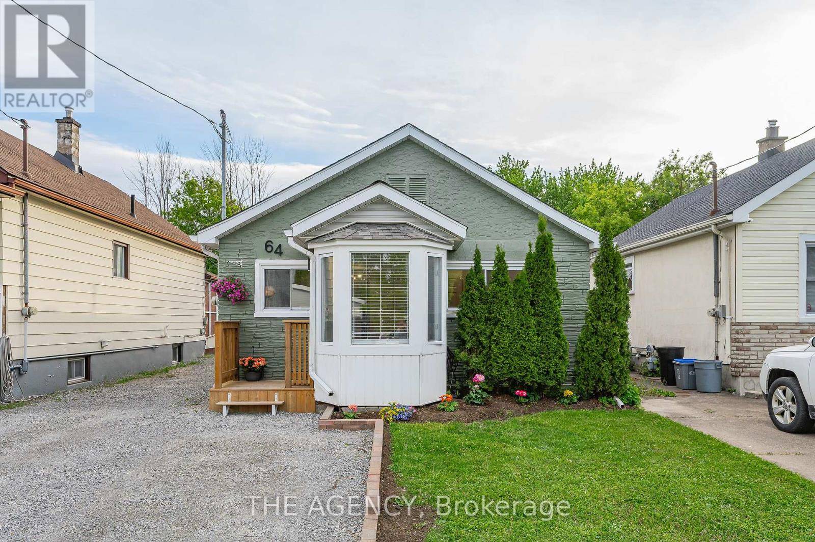 St. Catharines (western Hill), ON L2S2P5,64 CHURCHILL STREET