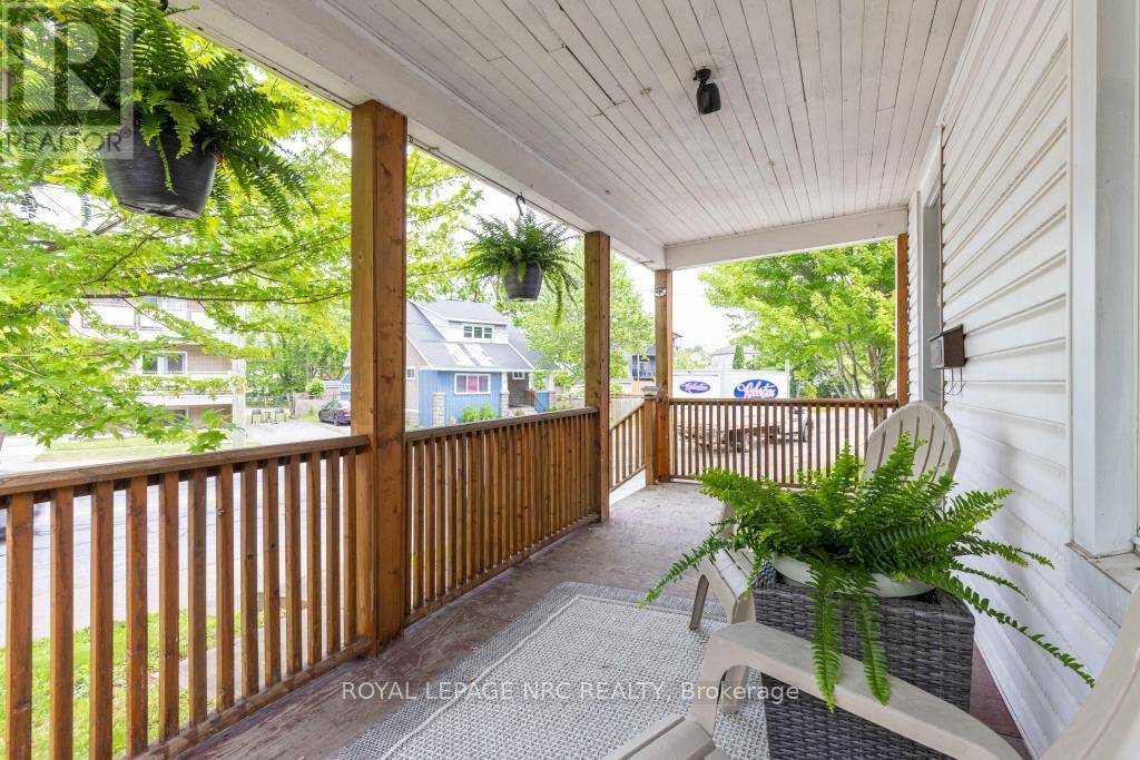 St. Catharines (burleigh Hill), ON L2T1C1,366 GLENDALE AVENUE