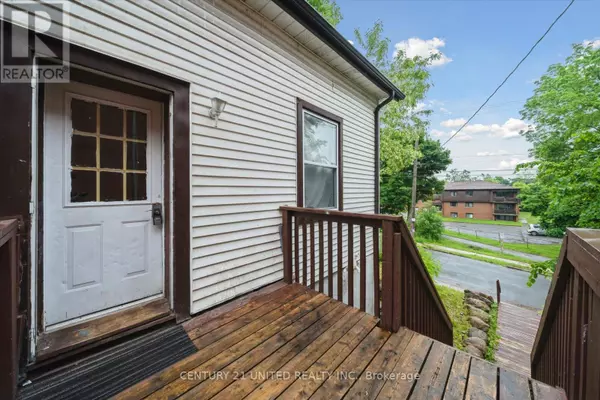 Peterborough Central (north), ON K9H3X2,625 AYLMER STREET N