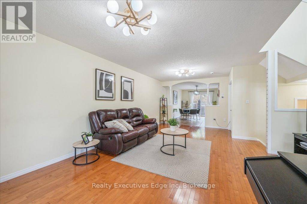 Guelph (clairfields/hanlon Business Park), ON N1G5L5,210 Dawn AVE #5
