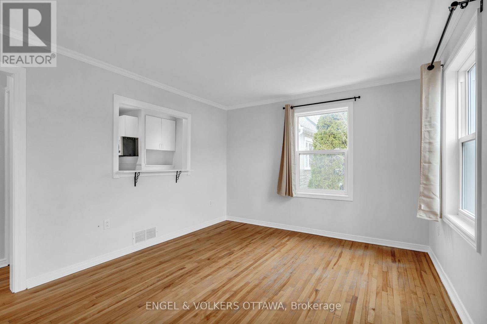 Ottawa, ON K1Z7P4,141 CRERAR AVENUE