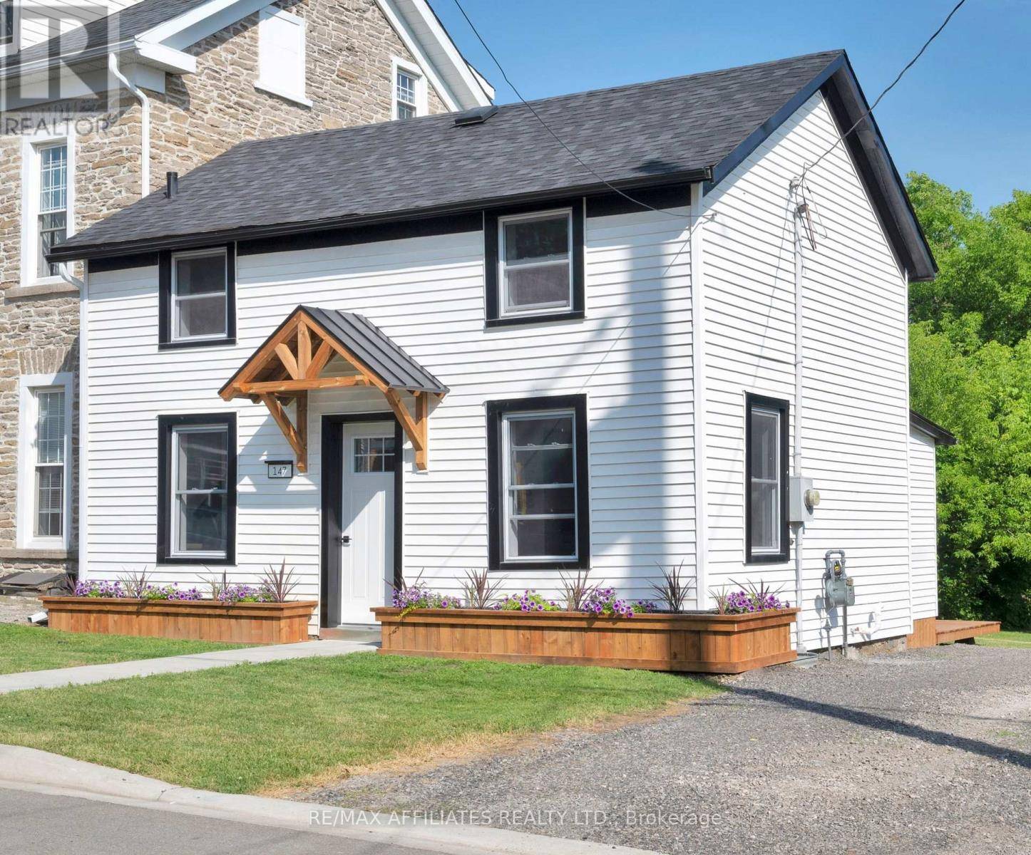 Prescott, ON K0E1T0,147 DIBBLE STREET E