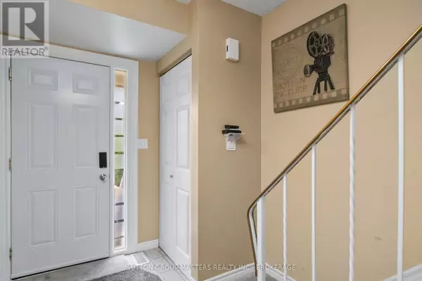 Kingston (west Of Sir John A. Blvd), ON K7M7S2,27 Coventry CRES #48