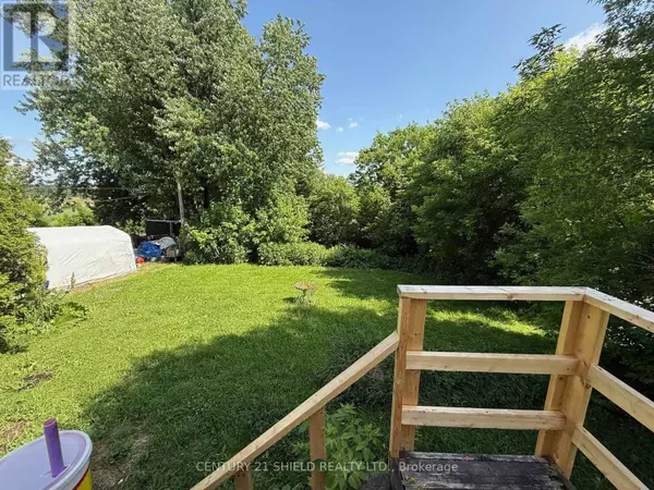 South Glengarry, ON K0C2J0,20064 COUNTY RD 18 ROAD