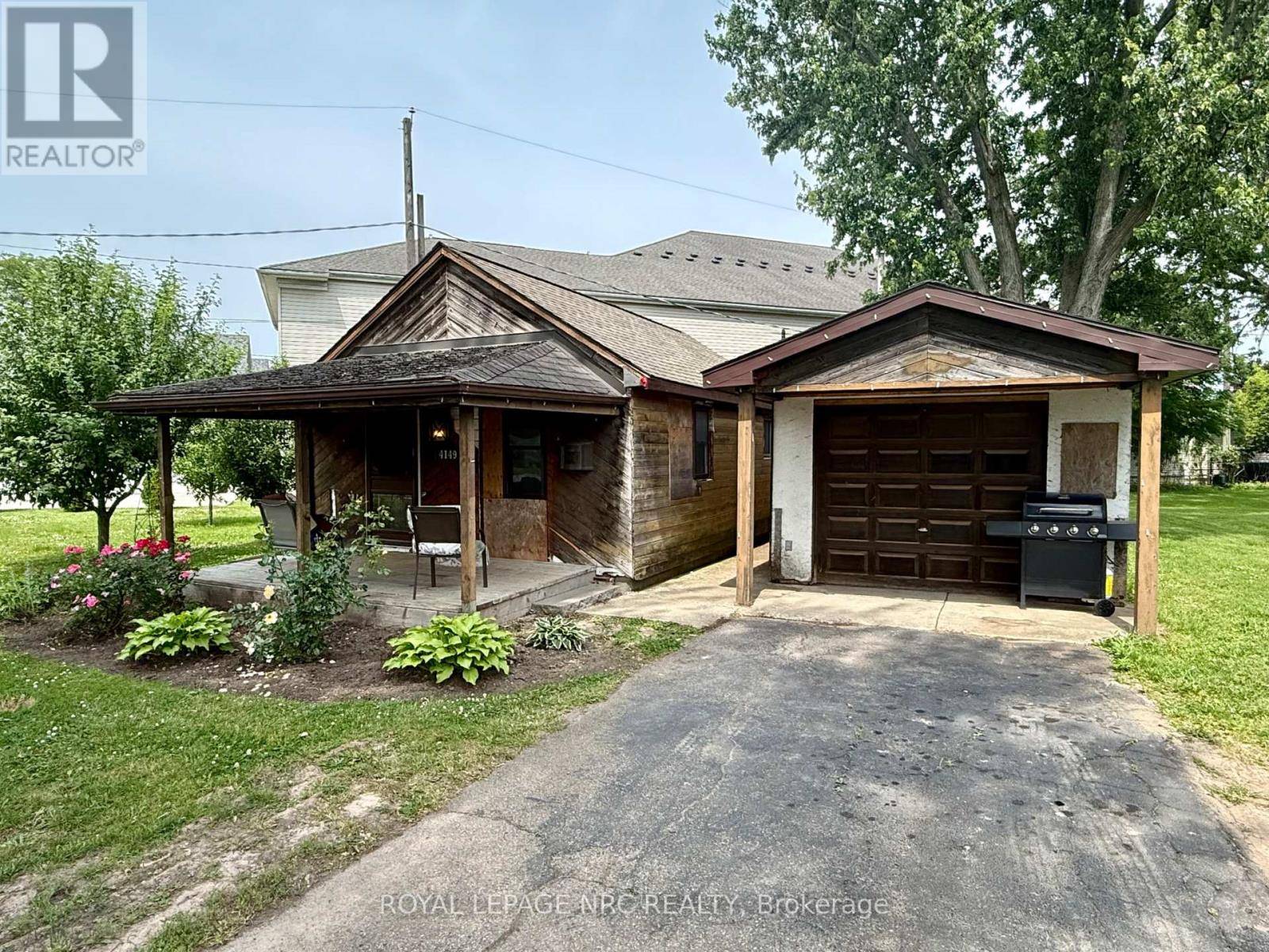 4149 WELLAND STREET, Niagara Falls (chippawa), ON L2G6J9