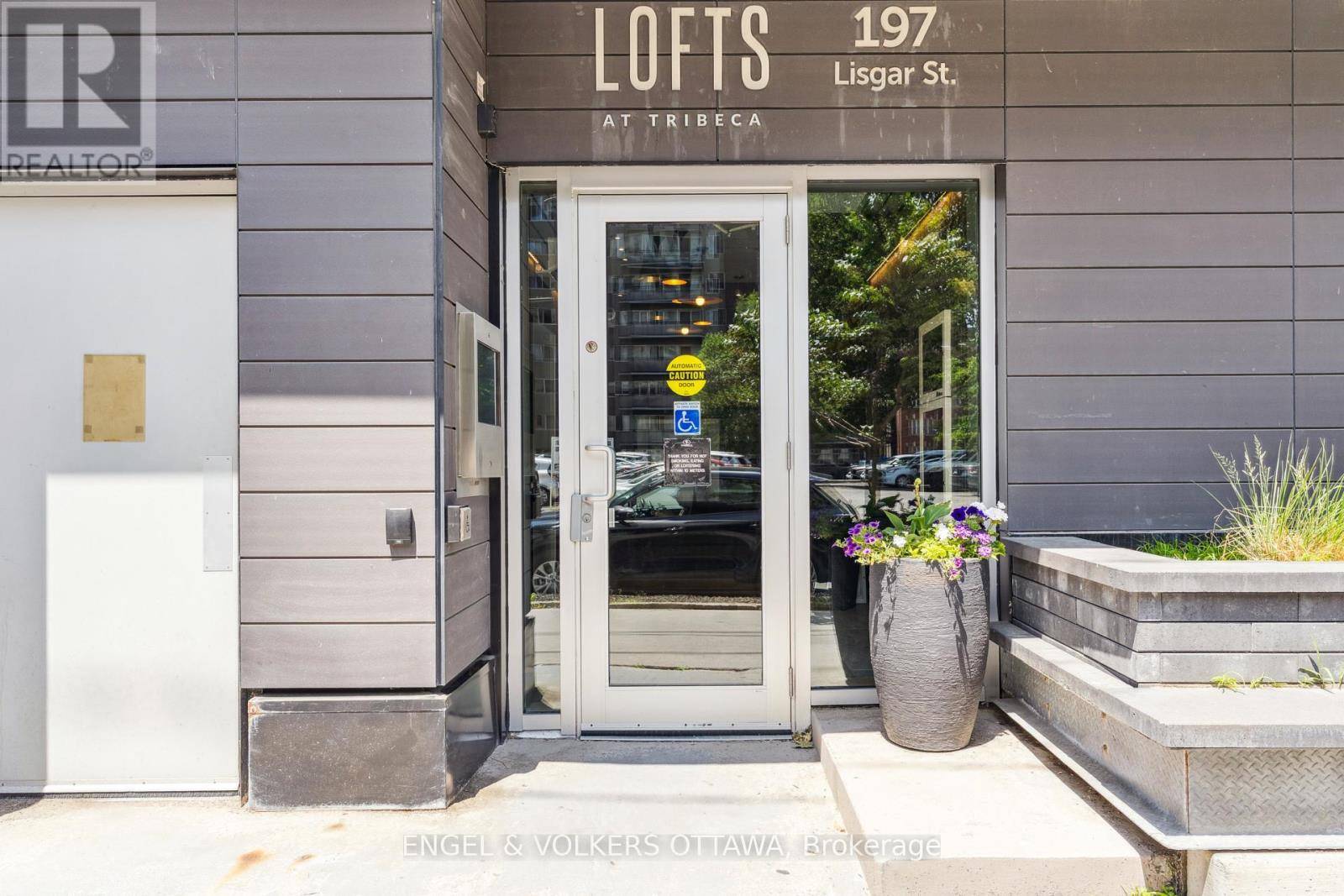 197 Lisgar ST #216, Ottawa, ON K2P0C3