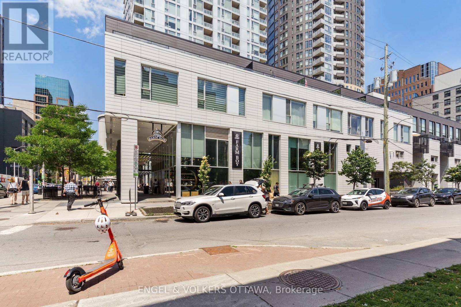 Ottawa, ON K2P0C3,197 Lisgar ST #216