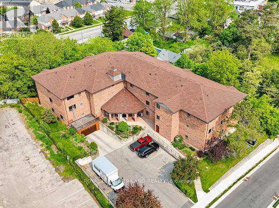 4 Albert ST #206, Cambridge, ON N1R3M4