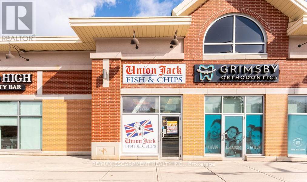70 Livingston AVE #2, Grimsby (grimsby West), ON L3M1K9