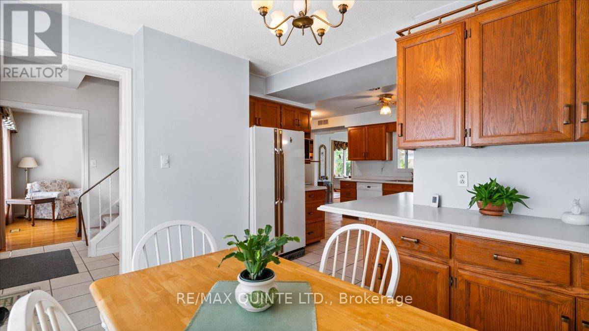 Belleville, ON K8P1G3,8 ENID COURT