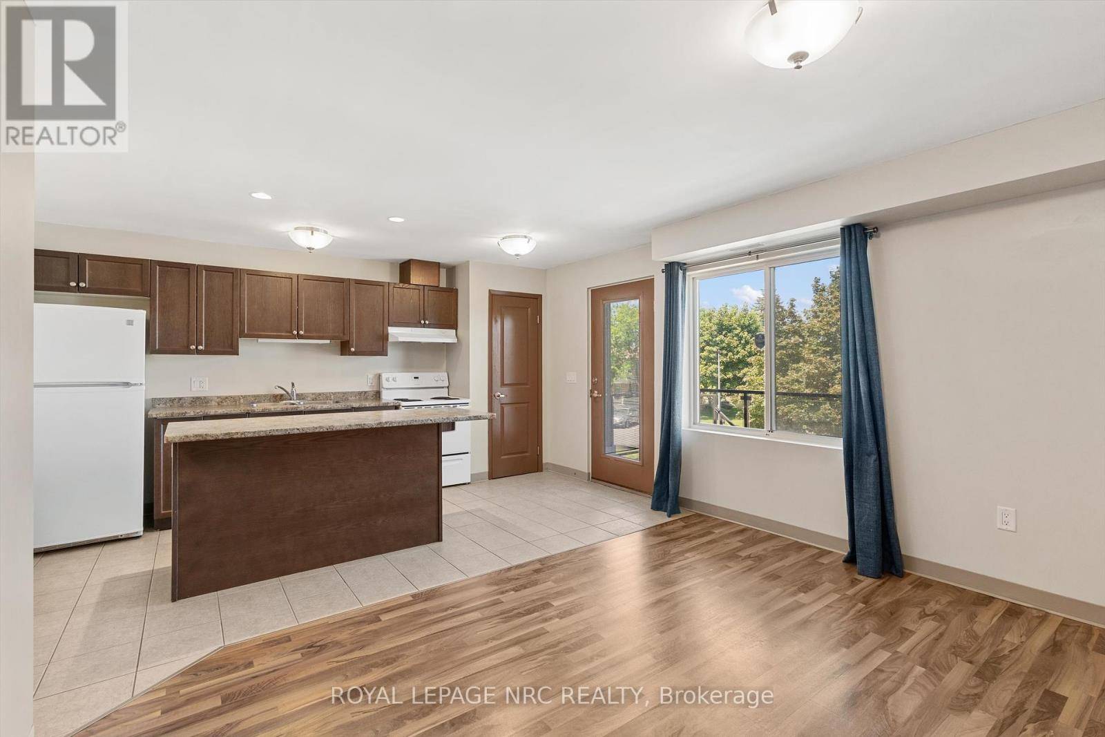 St. Catharines (lakeport), ON L2N4H5,411 Lake ST #220