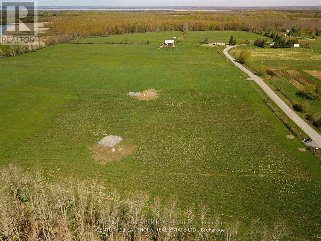 Prince Edward County (sophiasburg Ward), ON K0K1W0,861 FISH LAKE ROAD