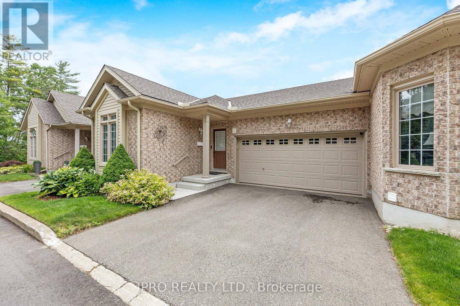 Kitchener, ON N2A4H8,165 Chandos DR #18