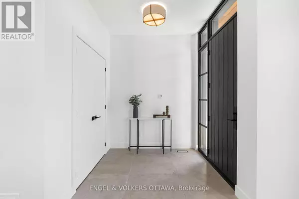 Ottawa, ON K4M0Z1,1168 HIGHCROFT DRIVE