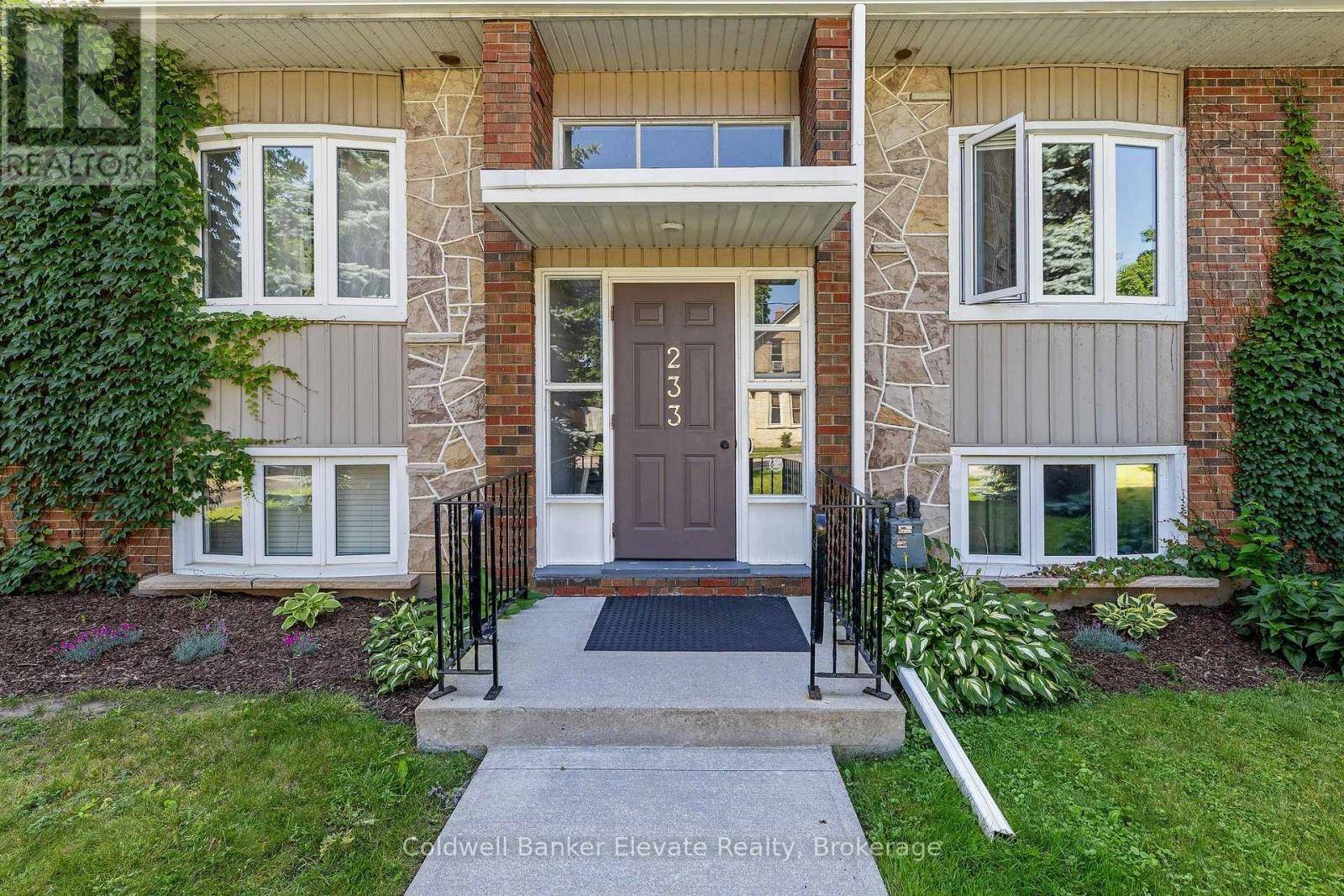 Cambridge, ON N3H1T2,233 Westminster DR South #24