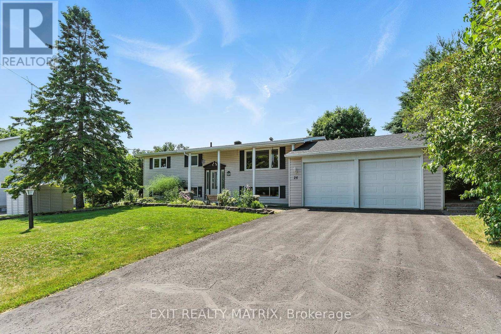 Champlain, ON K0B1R0,26 FARMERS AVENUE