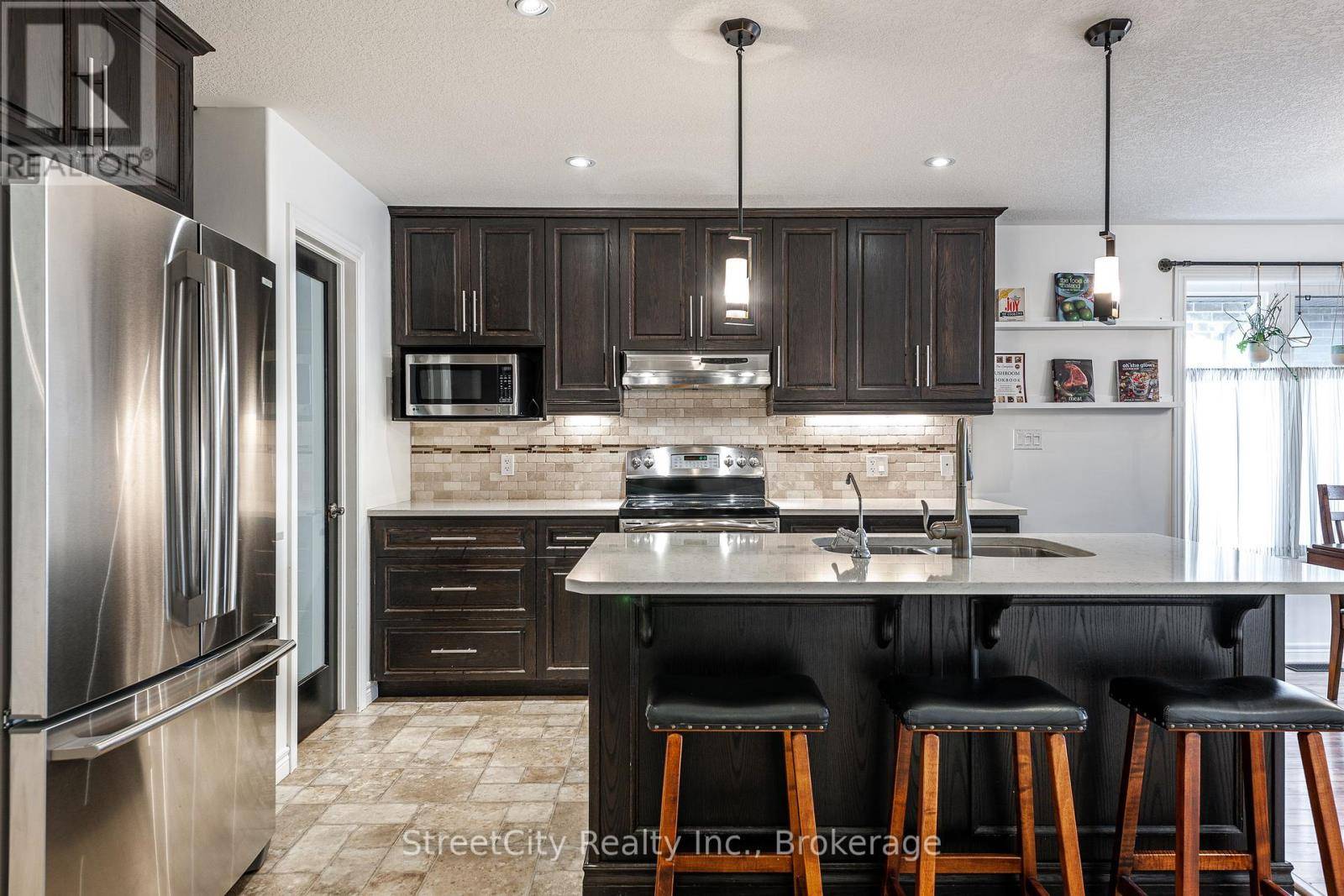 Stratford, ON N5A0A6,39 GREENBERG PLACE