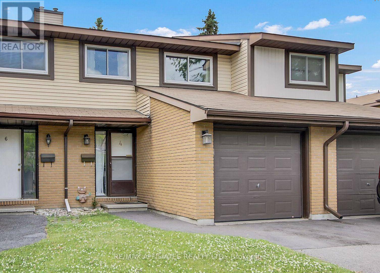 4 BANEBERRY CRESCENT, Ottawa, ON K2L2Y4