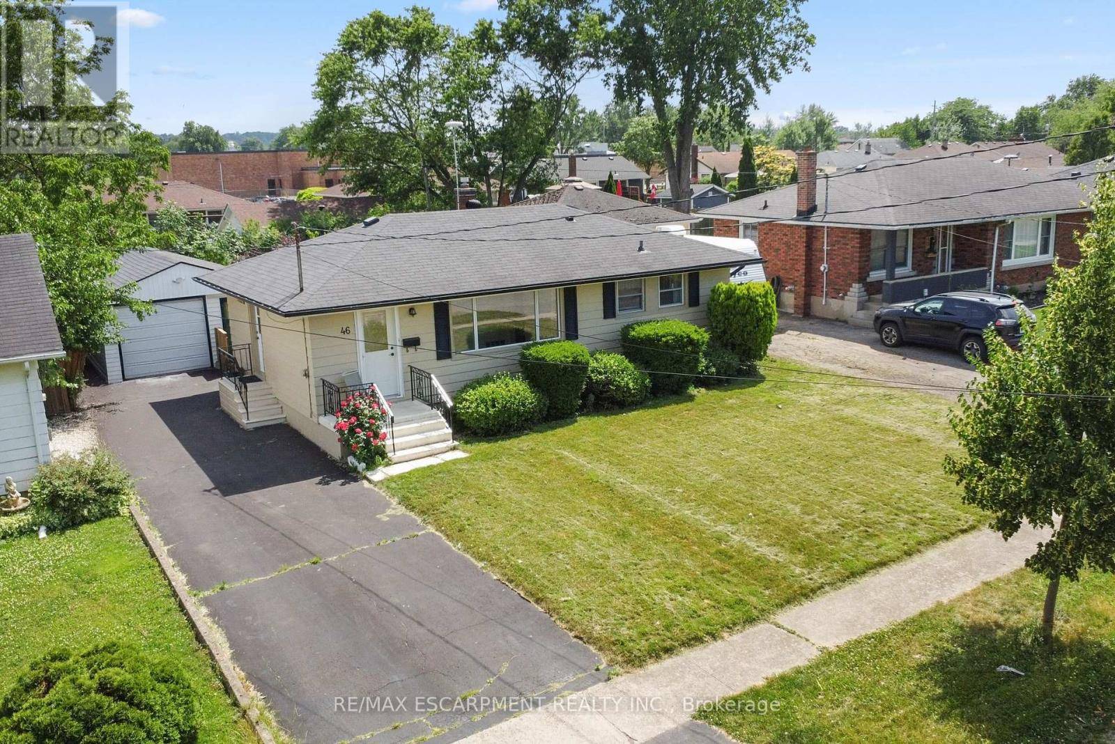 46 BURNESS DRIVE, St. Catharines (secord Woods), ON L2P1J5
