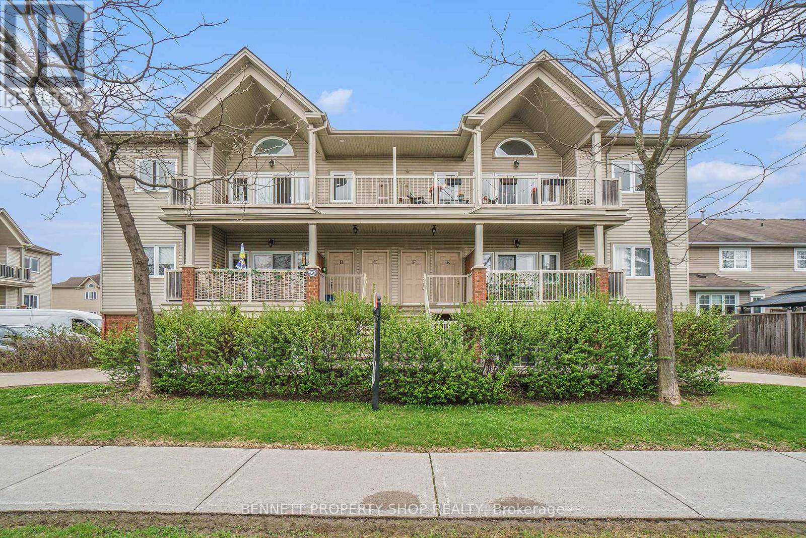 99 Crestway DR #F, Ottawa, ON K2G7C6