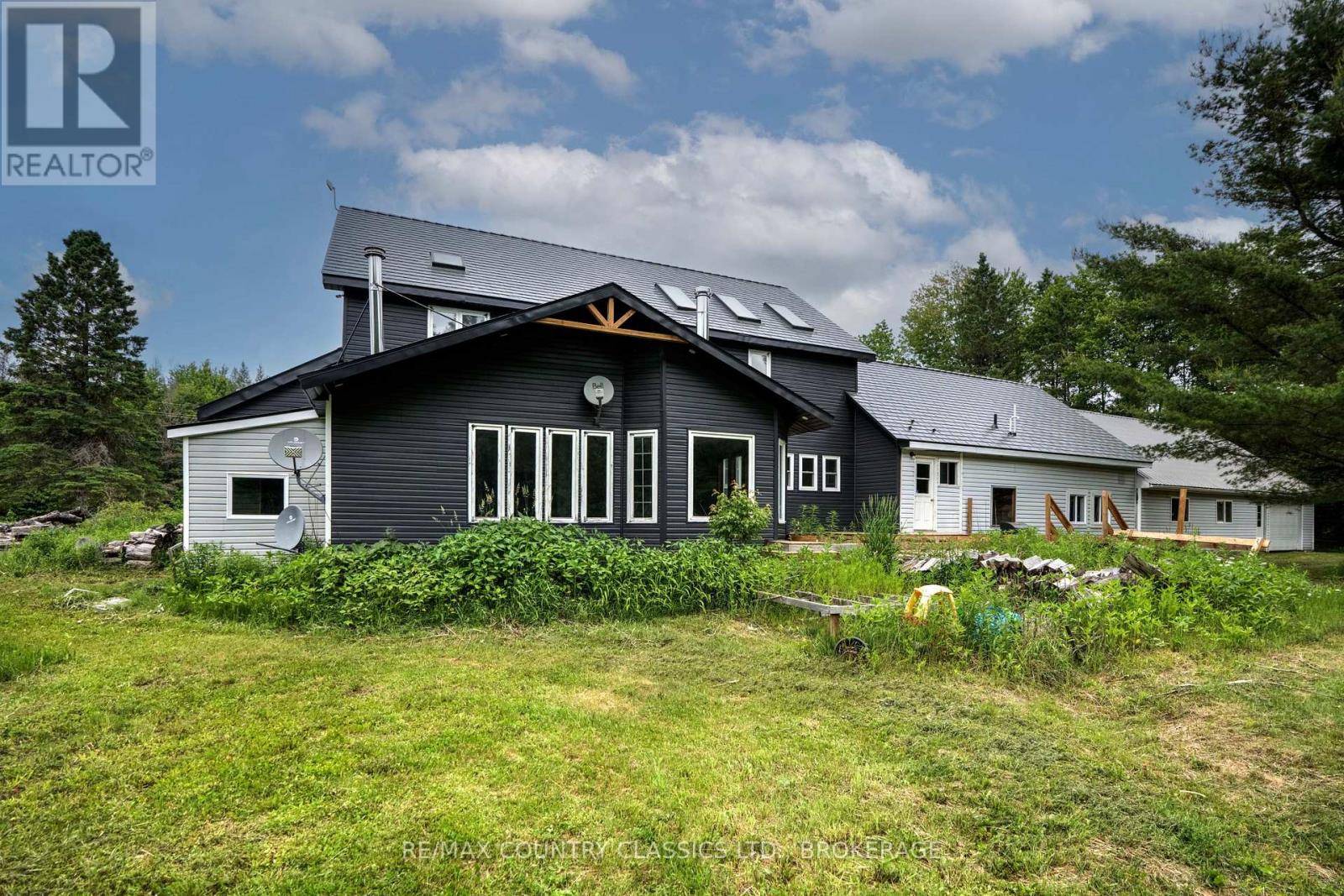 Frontenac (frontenac North), ON K0H1K0,1228 ROAD 506
